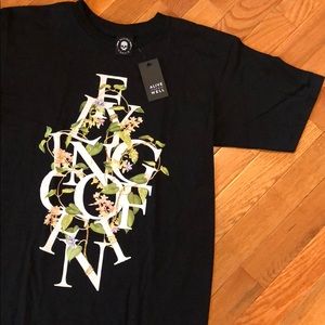 FLYING COFFIN VINES CLASSIC LOGO TEE